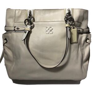 Coach Colette cream leather shoulder bag.